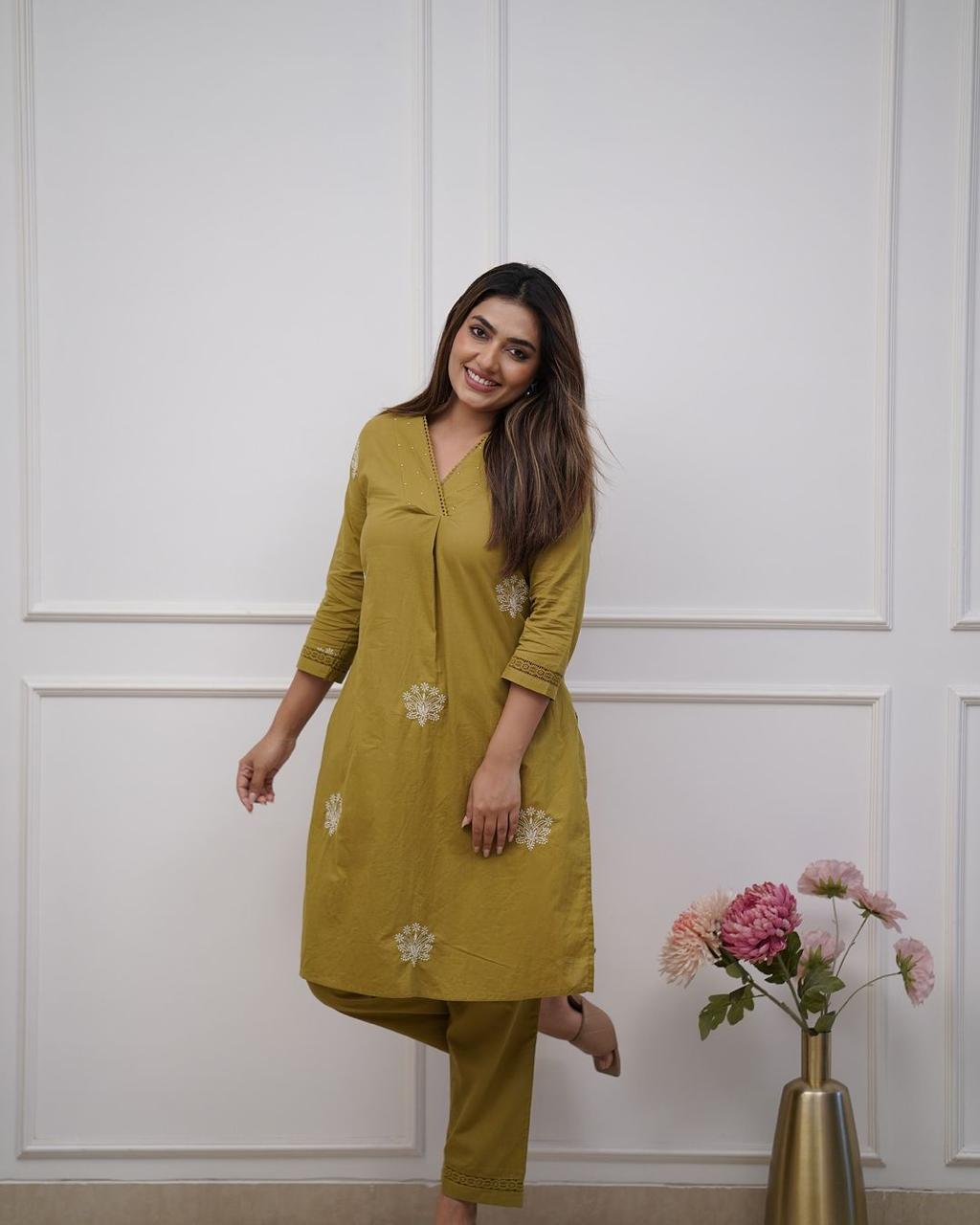 Stylish Floral Embroidered Co-ord Set