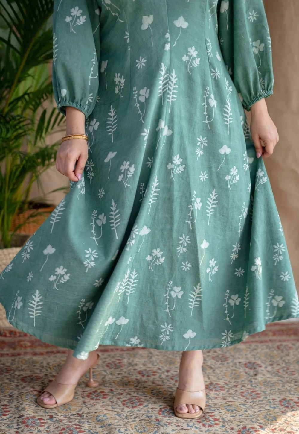 Stylish Floral Designed Midi Dress