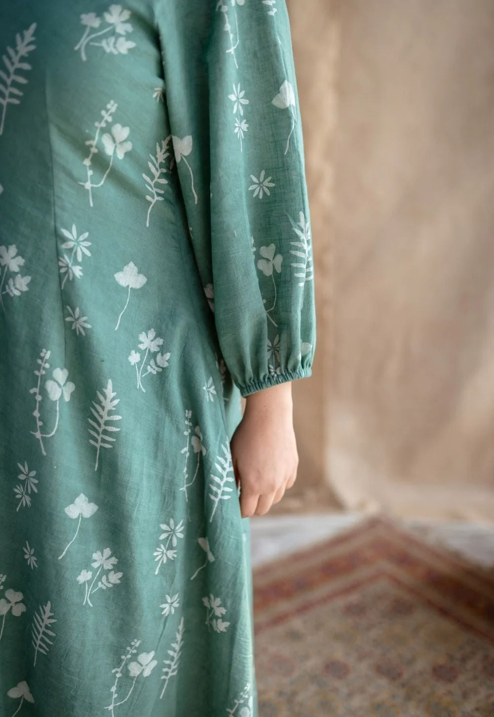 Stylish Floral Designed Midi Dress